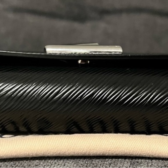 LV twist WOC - Picture 3 of 8